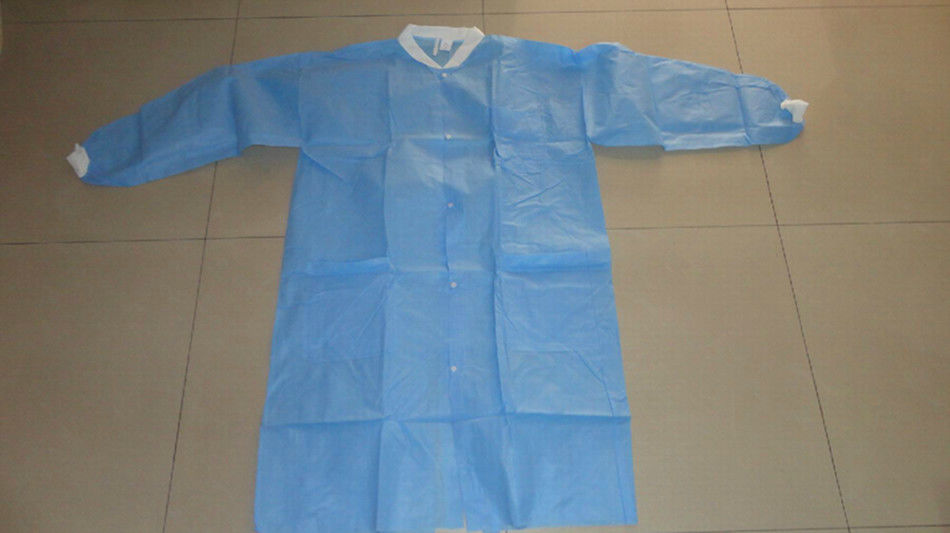 O PPE protetor da roupa do isolamento dos subministros médicos veste descartável para o hospital fornecedor